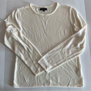 Carolyn Taylor small ivory thin sweater